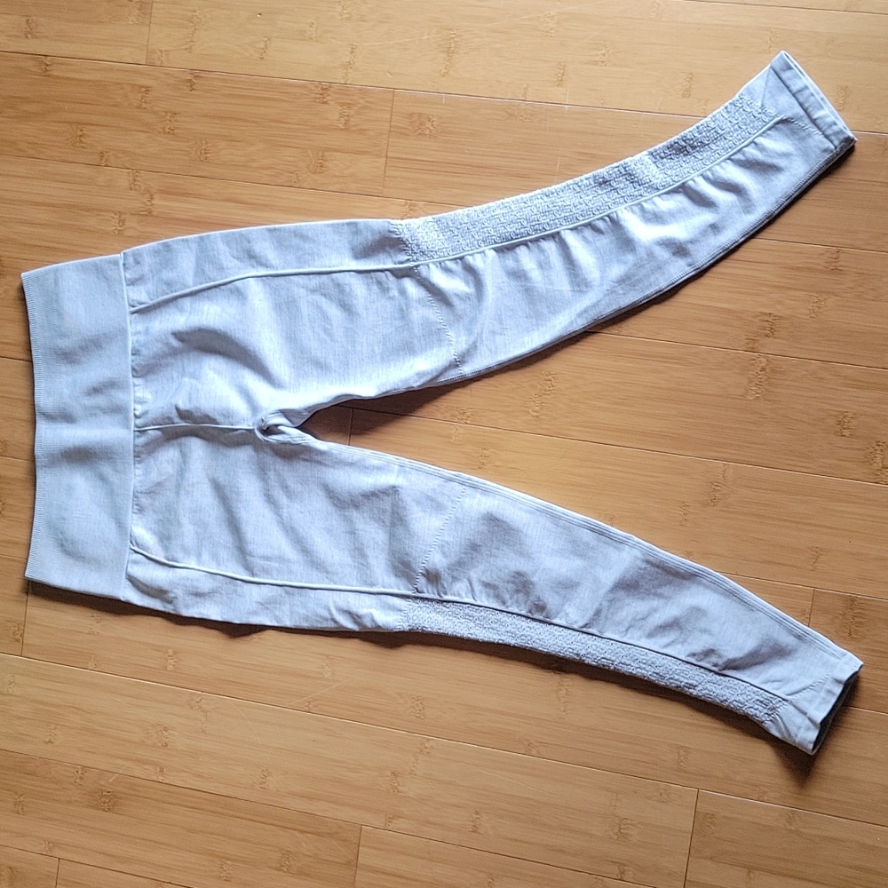 Fabletics capris
